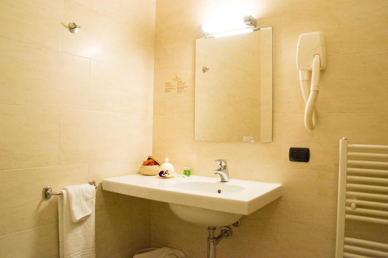 Lo Scoiattolo Piedmont Bike Hotel Pralormo Exterior foto