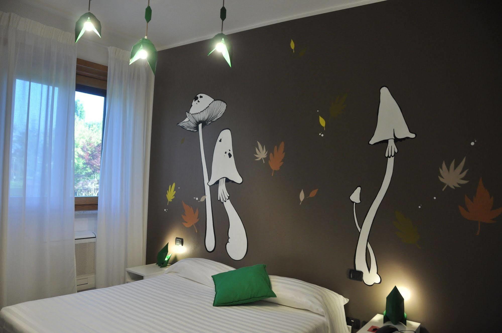 Lo Scoiattolo Piedmont Bike Hotel Pralormo Exterior foto