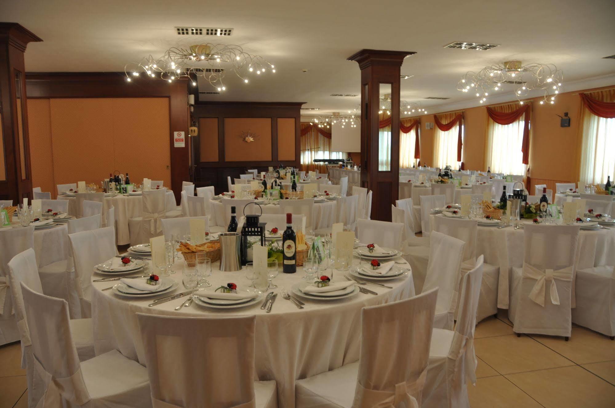 Lo Scoiattolo Piedmont Bike Hotel Pralormo Exterior foto